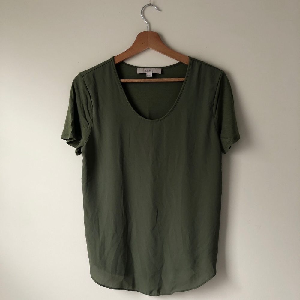 🌺 Ann Taylor Loft top (GRN)